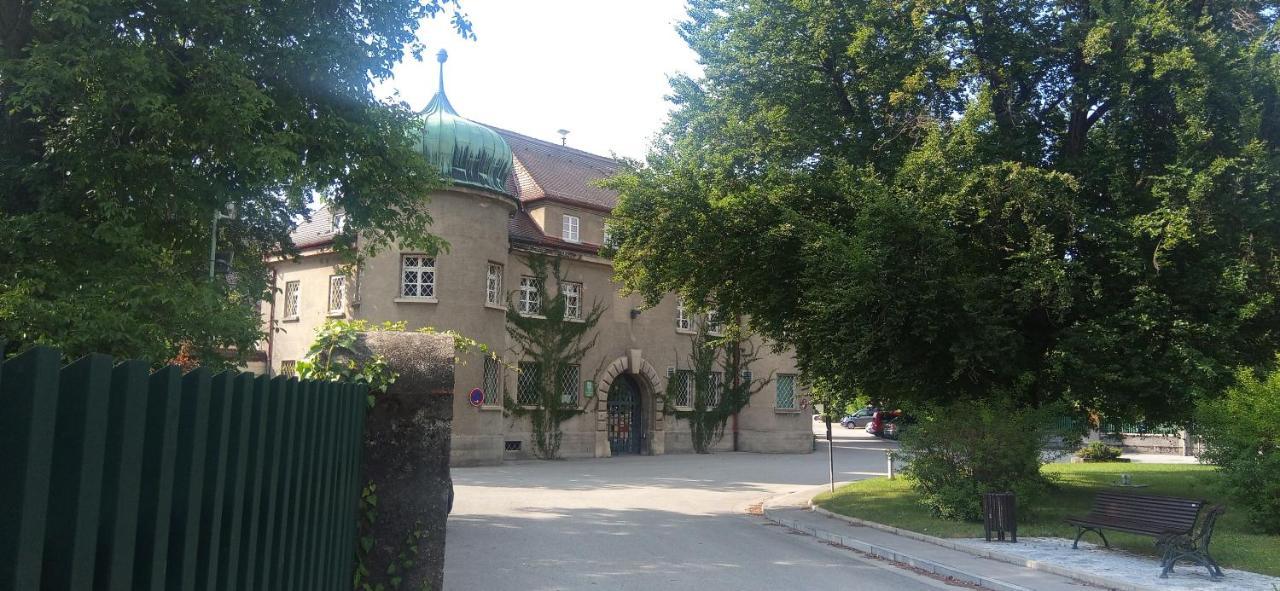 Grosses Zimmer Bad Küche Wohnzimmer Terasse Garten zentral ruhig Landsberg am Lech Exterior foto