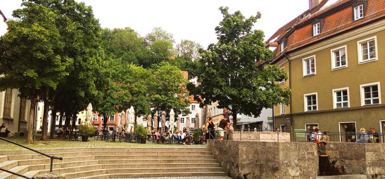 Grosses Zimmer Bad Küche Wohnzimmer Terasse Garten zentral ruhig Landsberg am Lech Exterior foto